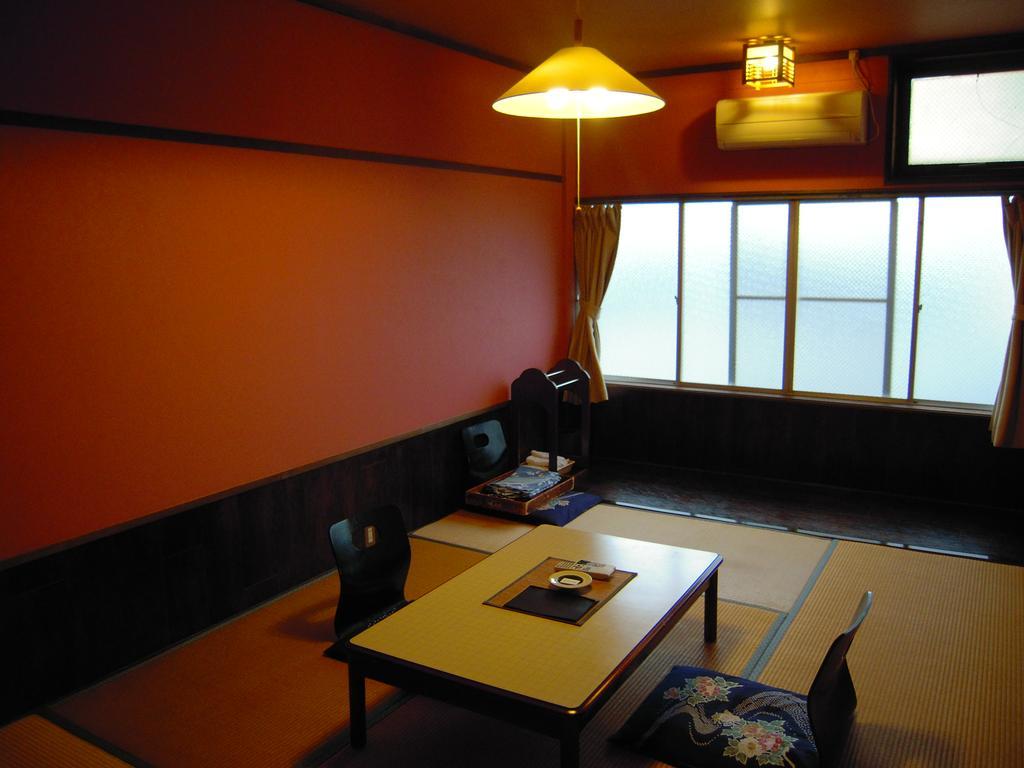 Ryokan Marue Honkan Hitoyoshi Eksteriør billede